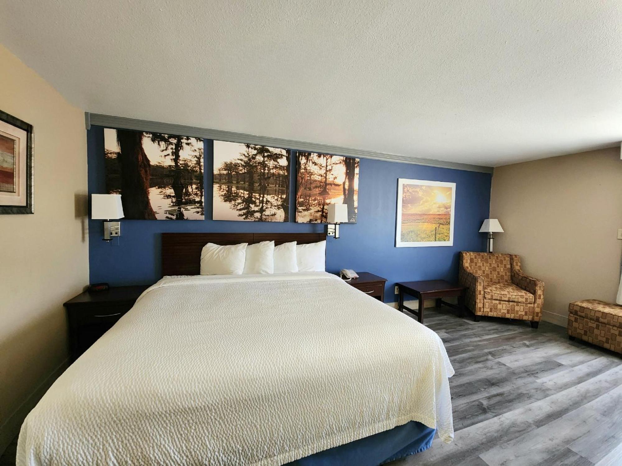 Days Inn By Wyndham Rosenberg Exterior photo